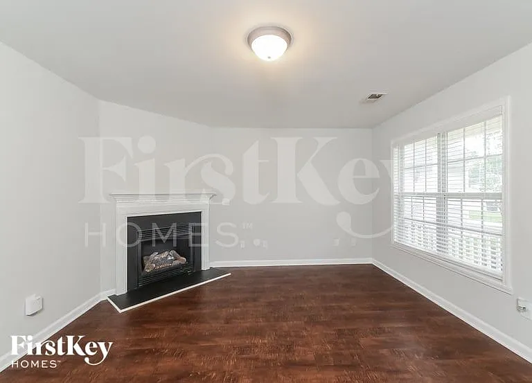 5849 Bushberry Ct — Photo 2