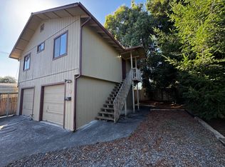 3952 F St, Eureka, CA 95503