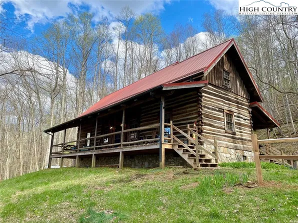 961 County Line Road, Laurel Springs, NC 28644