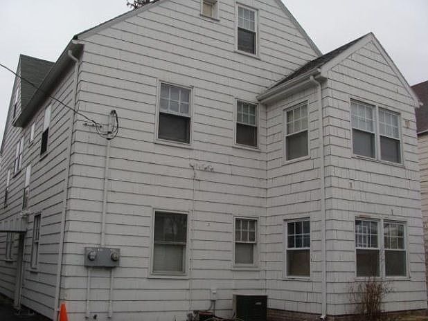 2nd image of 3675 Lindholm Rd