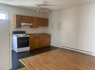 87 East St, Whitinsville, MA 01588