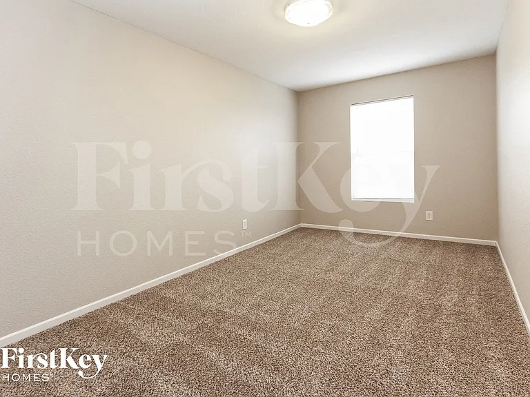 8715 Hosta Way — Photo 10