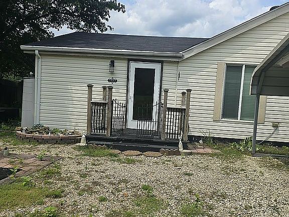 5th image of 1647 Martin Hill Rd