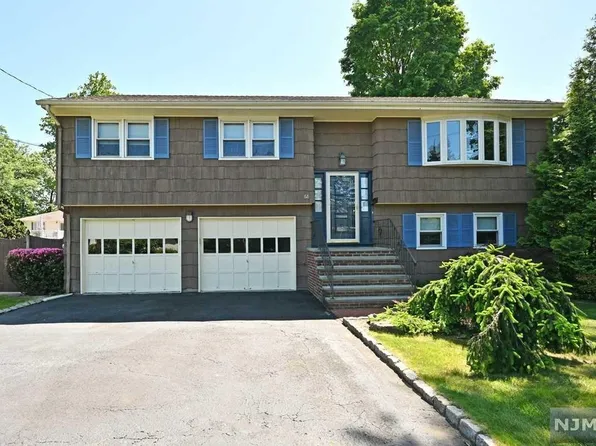 68 Legion Pl, Hillsdale, NJ 07642