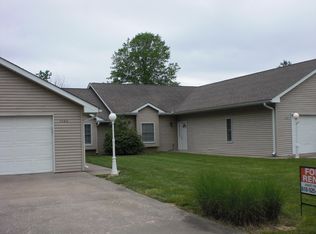 1322 Trails End Rd, Carterville, IL 62918