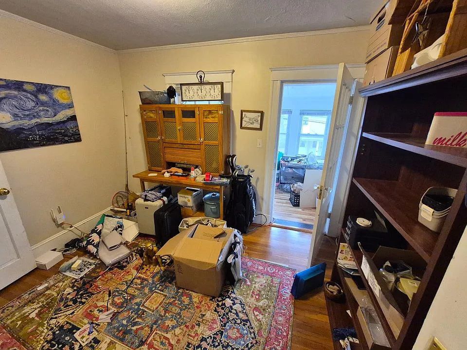 17 Pequossette St