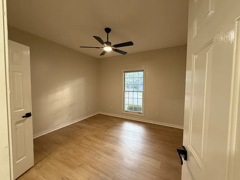 107 Mulberry Ct — Photo 18