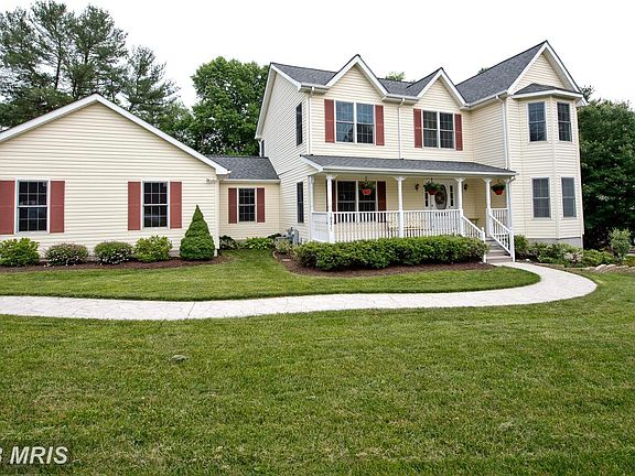 2nd image of 10875 Hilltop Ln