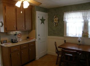 17 Glendale St, Weymouth, MA 02188