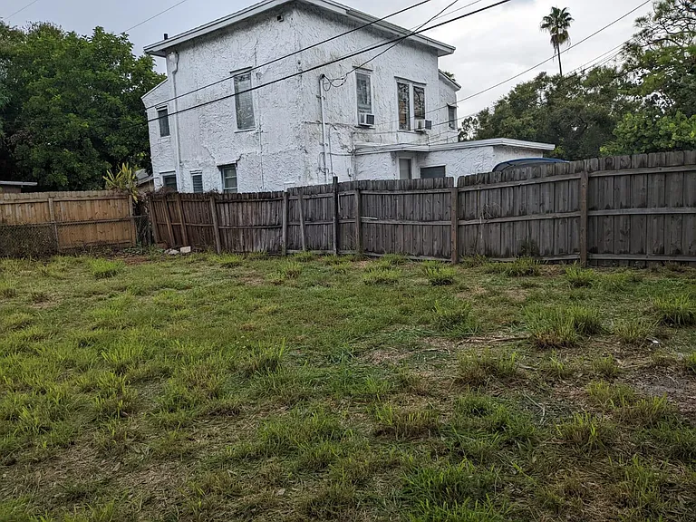 1005 Mayflower Rd — Photo 14