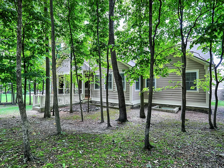 16893 Oak Manor Dr — Photo 72