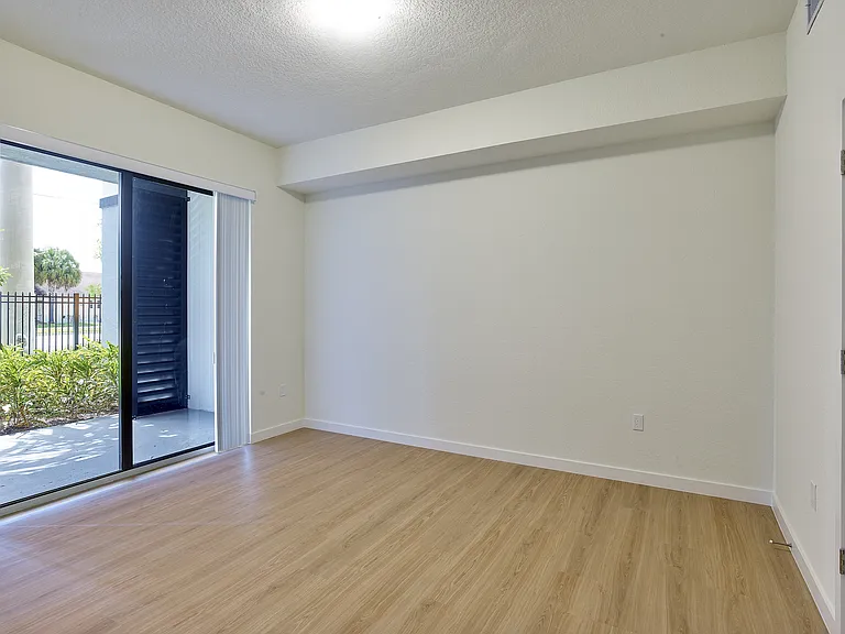 Gateway Luxury Apartments — Photo 21