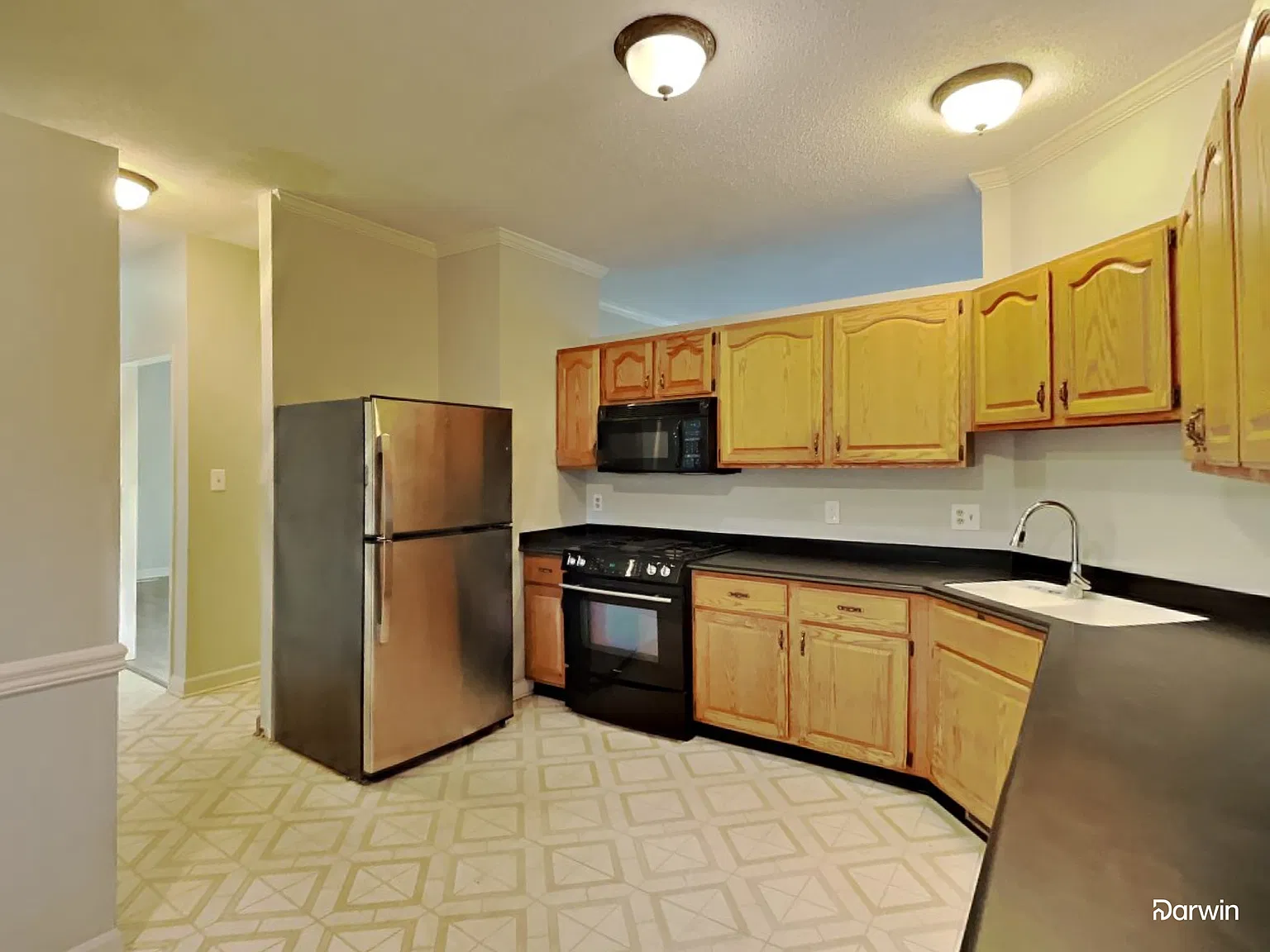 3 bed, 2.5 bath, 2190 sqft, $1,905 — Photo 2