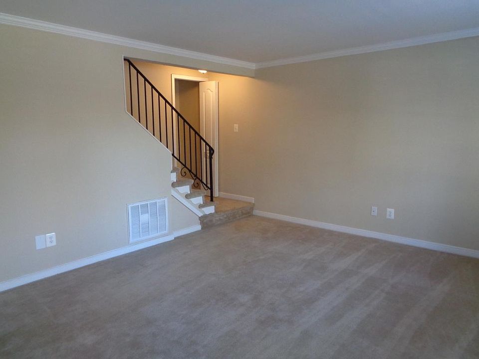1st image of 400 N French Ct