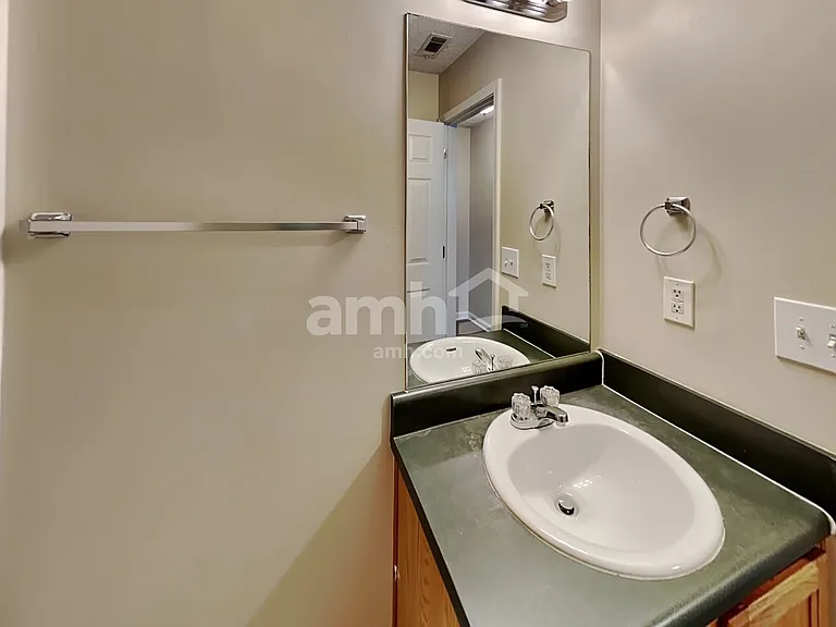 2921 Knoll View Pl — Photo 14