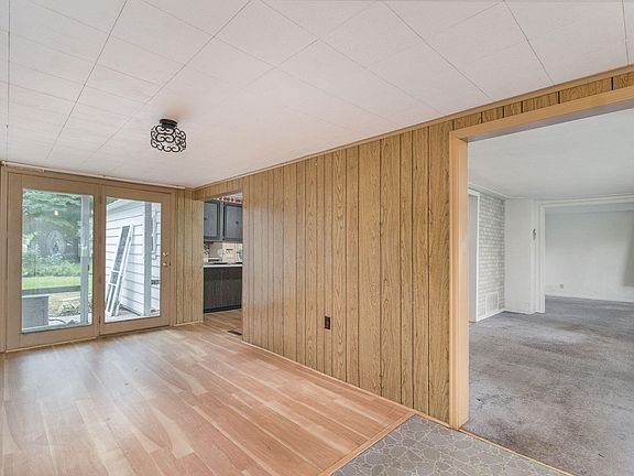 3rd image of 13040 W Michigan Ave