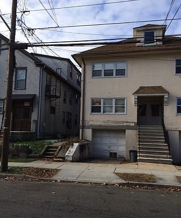 3rd image of 414 416 South 10th Ave