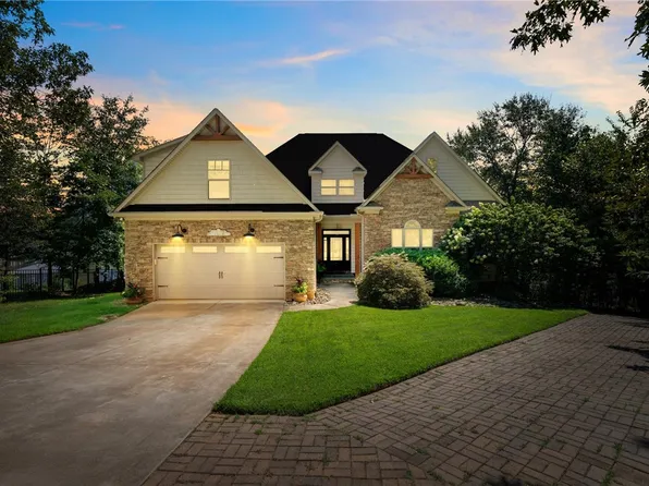 137 Stanridge Ct, Easley, SC 29640