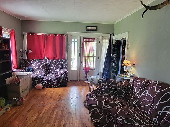 4th image of 103 W Harvey St