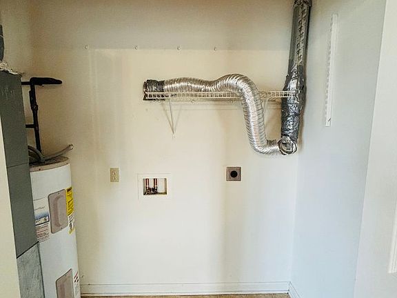 3rd image of 205 Freestone Dr NE