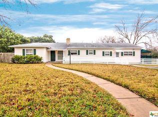 1107 Zunker St, Seguin, TX 78155