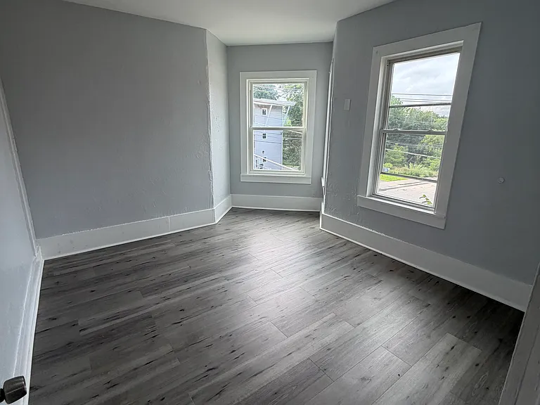 83 Pine St #2 — Photo 2