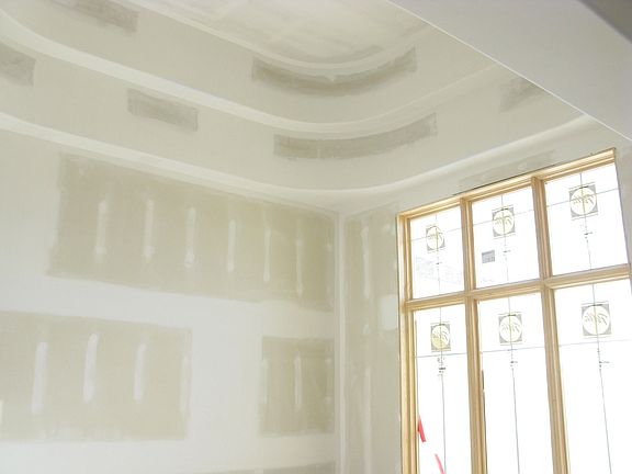 Dining Room, Tall Ceiling