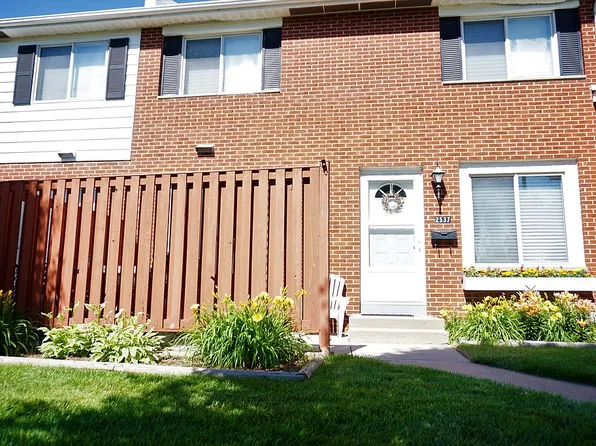 2537 S 3rd Street Plz, Omaha, NE 68108