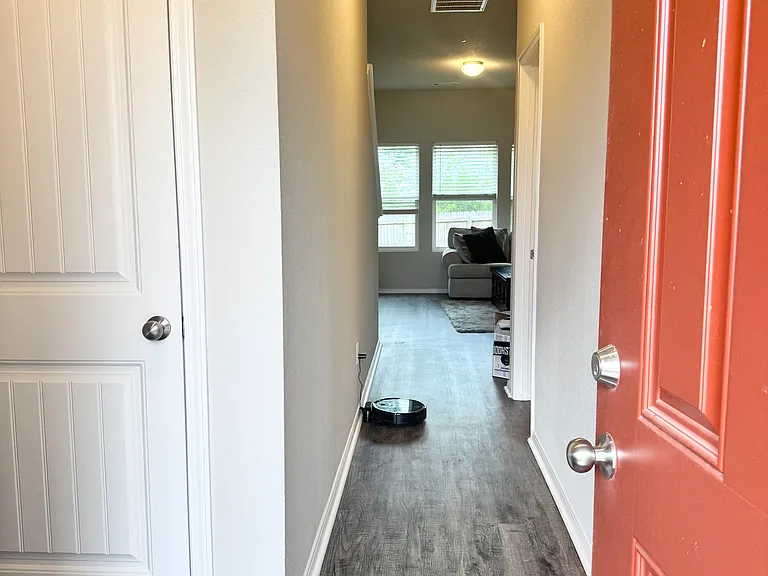 8616 Eastwood Creek Dr — Photo 2
