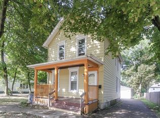 1022 Center St, Elgin, IL 60120