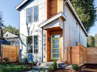 8241 N Chautauqua Blvd, Portland, OR 97217