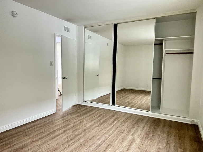 928 S Sherbourne Dr — Photo 16