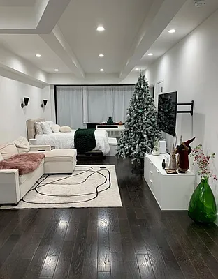 Rented by Peter Ashe | media 13