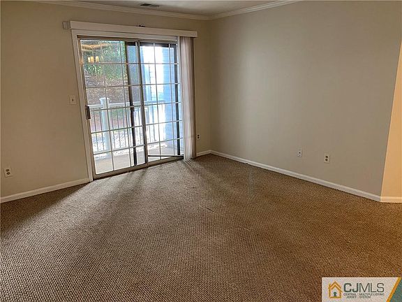 3rd image of 1016 Waterford Dr