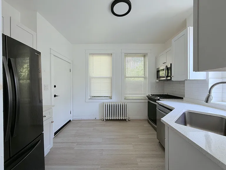 496 Gettysburg St #1 — Photo 3