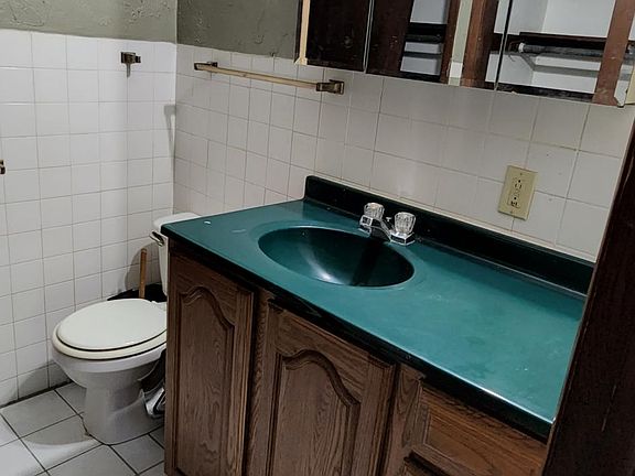 5th image of 1817 Mandalay Dr