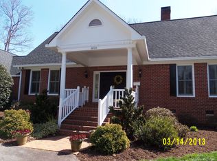 850 Yorkshire Rd, Winston Salem, NC 27106