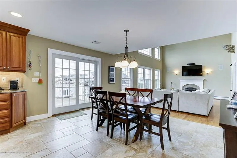 Thumbnail 16