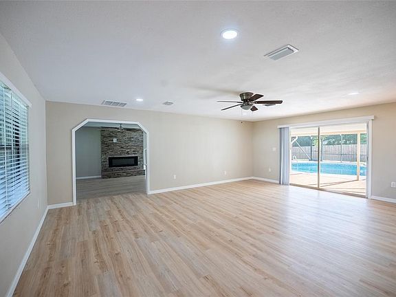 5th image of 3609 SE 33RD COURT