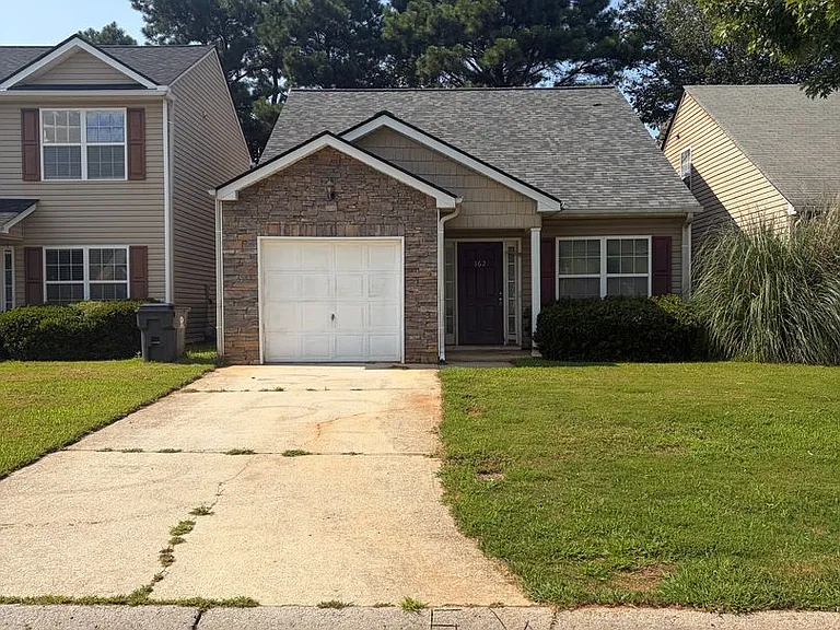 162 Alton Cir — Photo 1