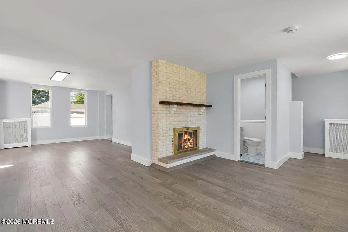 4 bed, 1.5 bath, 1750 sqft, $3,500 — Photo 3