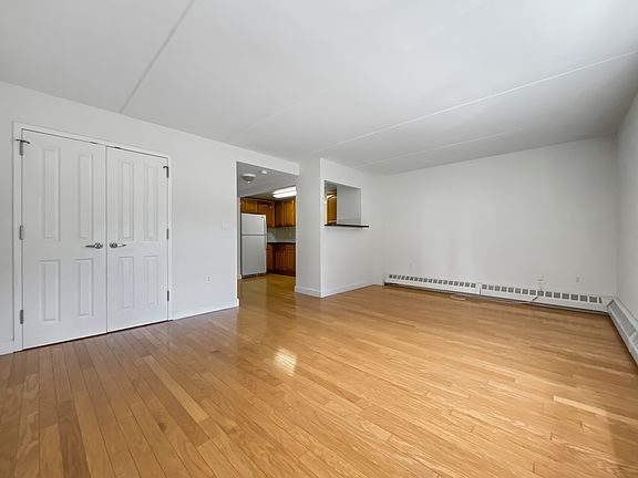 3rd image of 121 E 110th St #6F