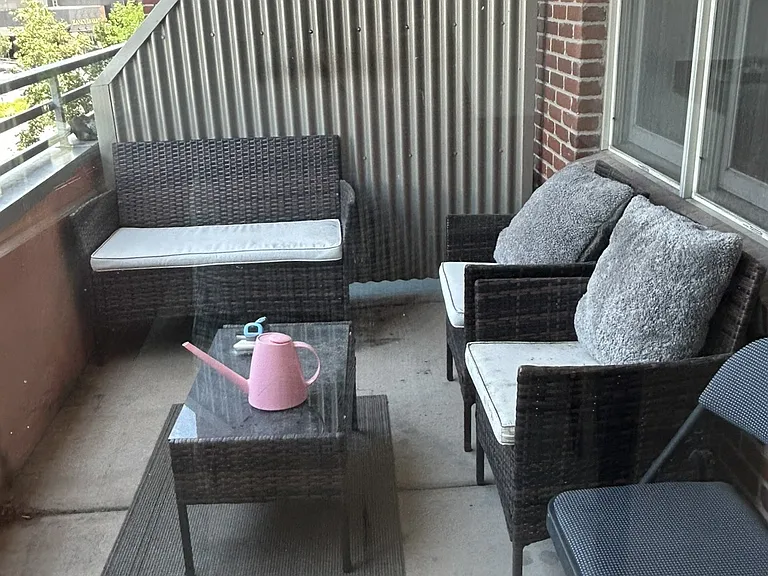 231 Robinson St #202 — Photo 9