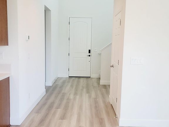 4th image of 2989 Ellis Town Dr