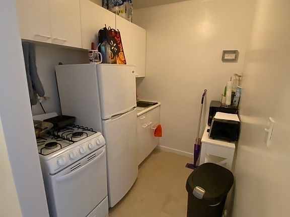 5th image of 221 E 12th St #9C
