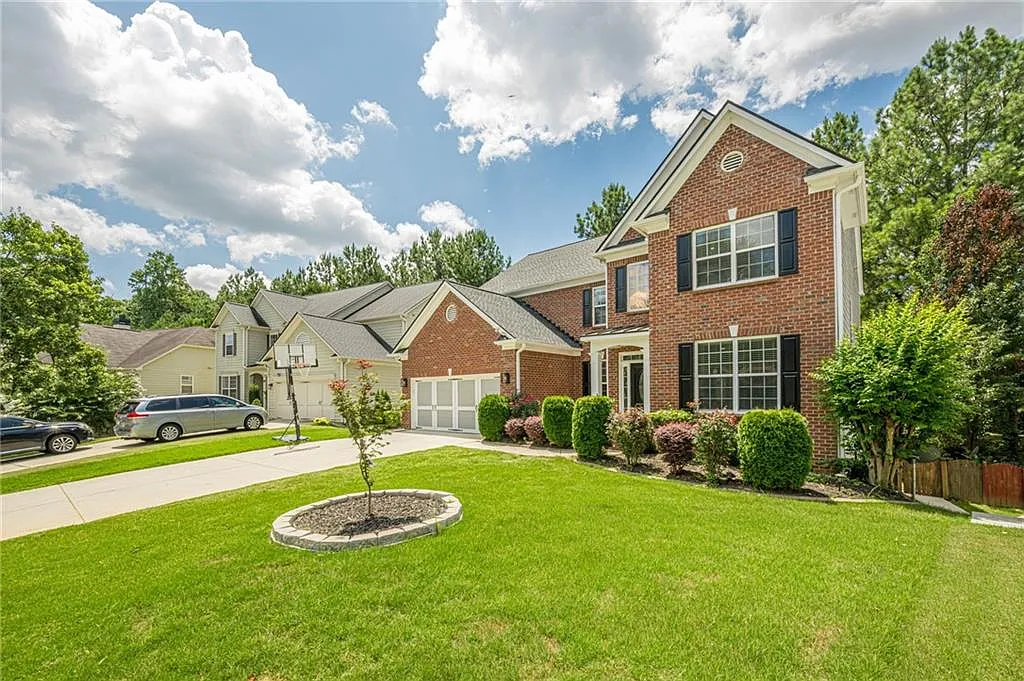 6 bed, 4.0 bath, 3539 sqft, $3,800 — Photo 4