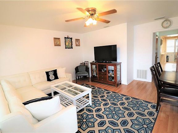 4th image of 5810 21st St N APT 15