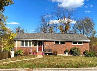 4560 Mapledale Dr, Homestead, PA