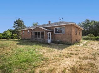 4703 Cloverville Rd, Fruitport, MI 49415