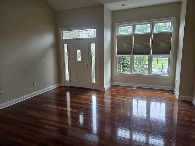 6739 Bay Hill Ct — Photo 9